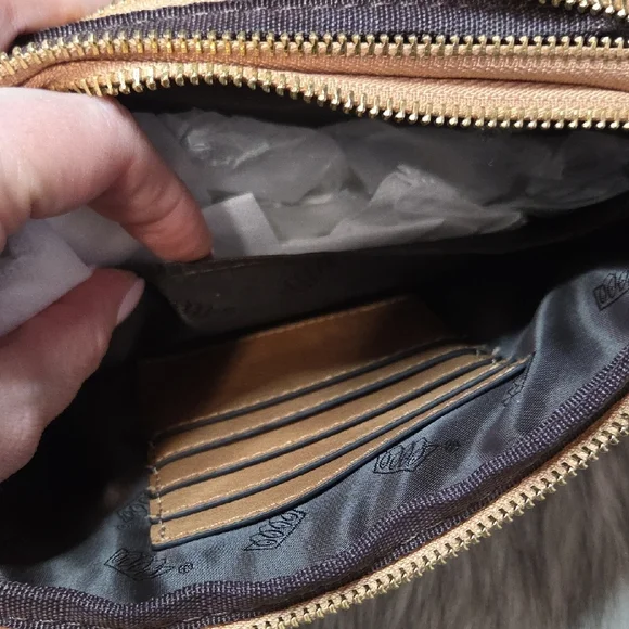 NWT White and Tan Women's Bag - Picture 5 of 11